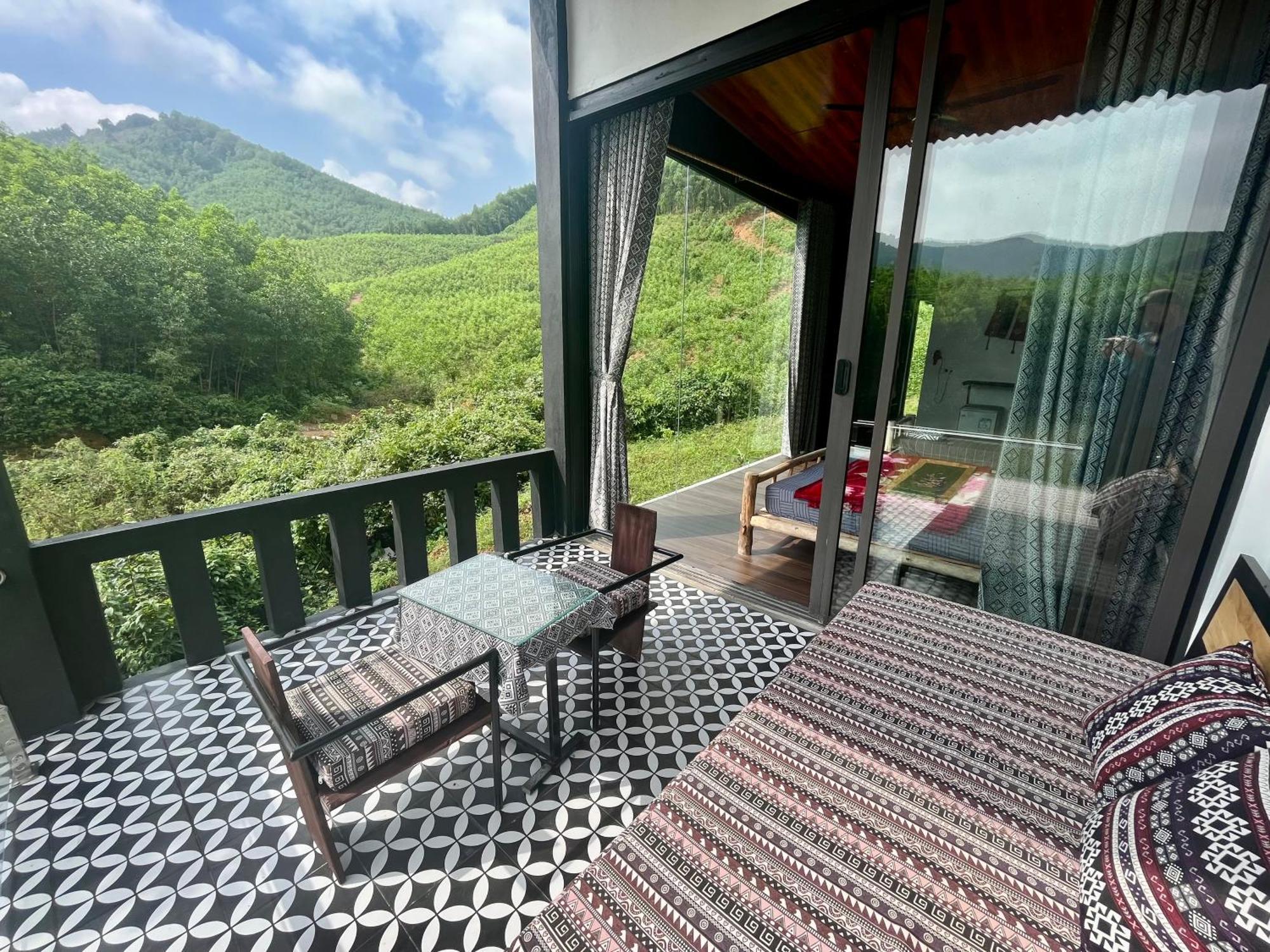 Nguyen Shack Retreat Resort Фонгня Экстерьер фото