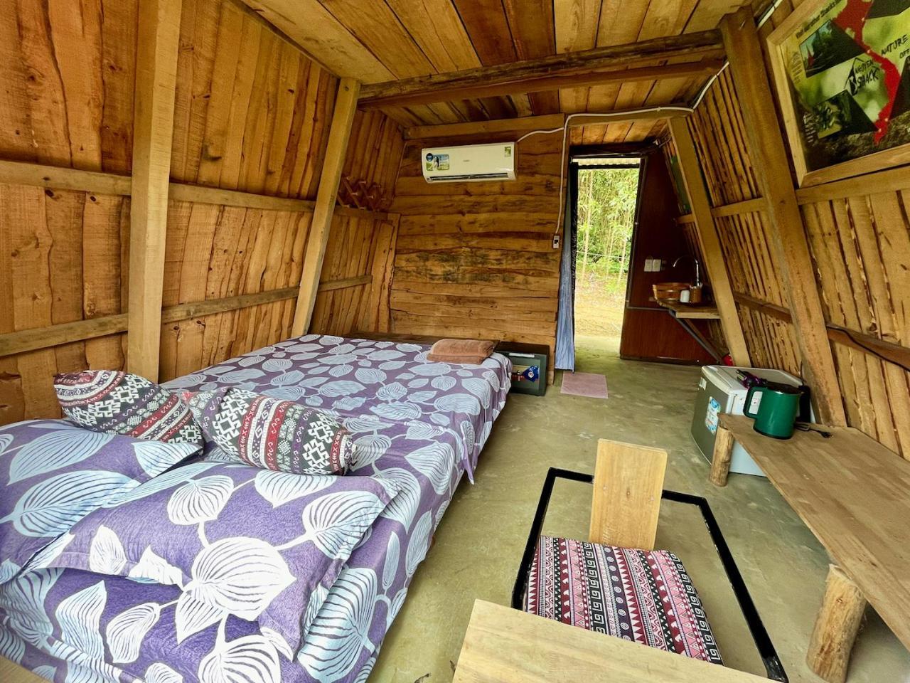 Nguyen Shack Retreat Resort Фонгня Экстерьер фото
