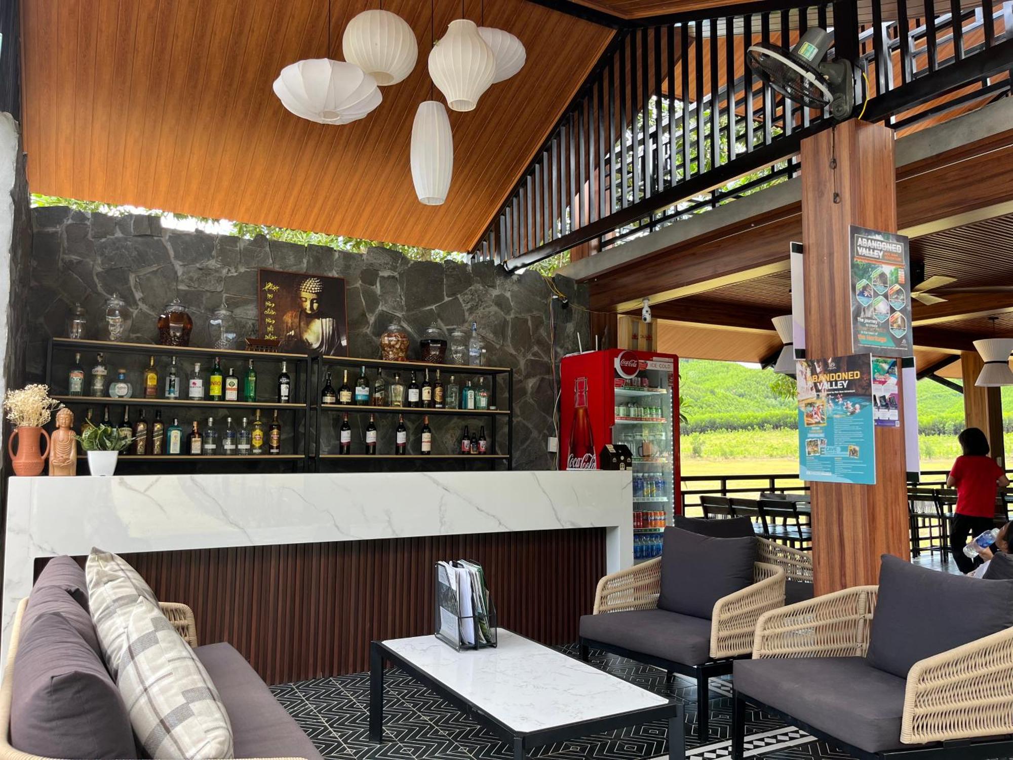 Nguyen Shack Retreat Resort Фонгня Экстерьер фото