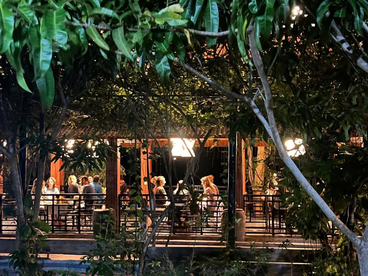 Nguyen Shack Retreat Resort Фонгня Экстерьер фото
