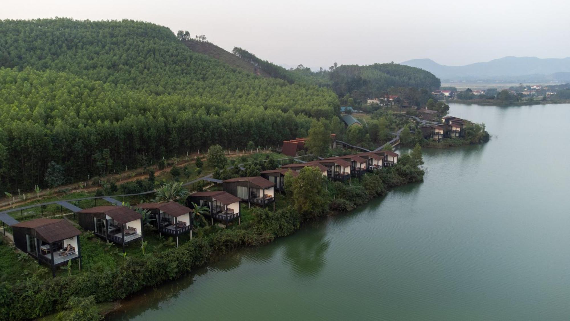 Nguyen Shack Retreat Resort Фонгня Экстерьер фото